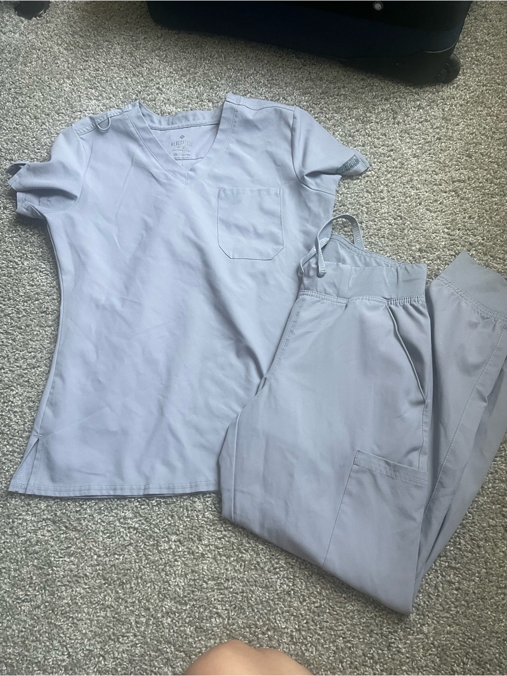 Med Couture- Cloud Gray- Women’s Scrubs- V Neck and Joggers